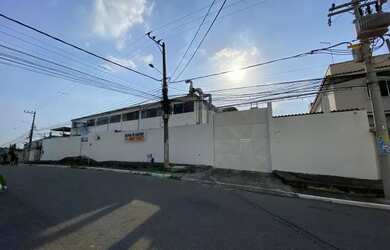 Imagem: O depósito possui 1.200m² de Área e está localizado em