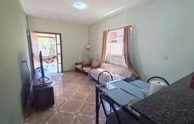 Imagem: A casa possui 2 Dormitórios, 2 Banheiros, 3 Vagas na garagem