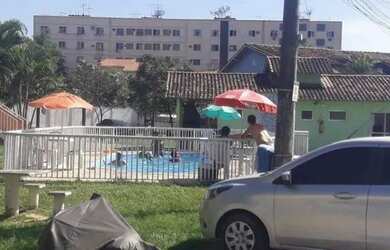 Imagem: A casa em condomínio e possui 2 Dormitórios, Suítes, 1 Banheiro