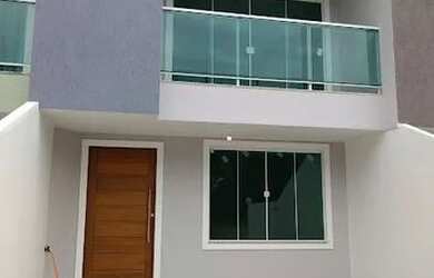 Imagem: A casa possui 3 Dormitórios, 2 Banheiros, 1 Vaga na garagem