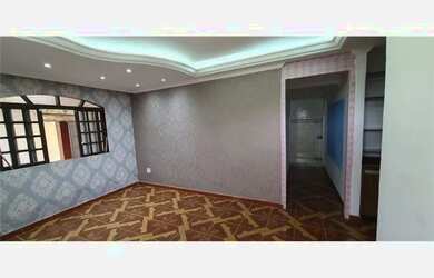 Imagem: A casa possui 3 Dormitórios, 3 Banheiros, 2 Vagas na garagem