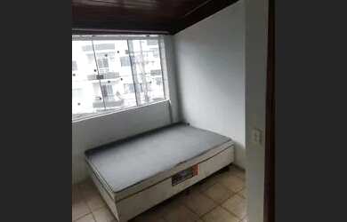 Imagem: O quarto está localizado em Braga, Cabo Frio para alugar por