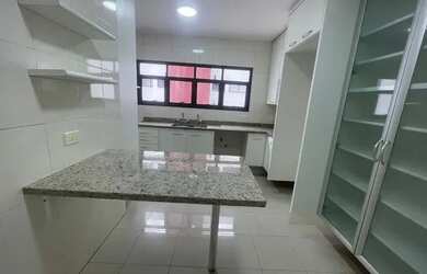 Imagem: O apartamento possui 3 Dormitórios, 4 Banheiros, 2 Vagas na