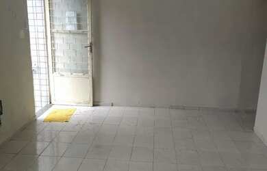 Imagem: A casa possui 2 Dormitórios, 1 Banheiro, 80m² de Área e