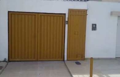 Imagem: A casa possui 3 Dormitórios, 3 Banheiros, 1 Vaga na garagem