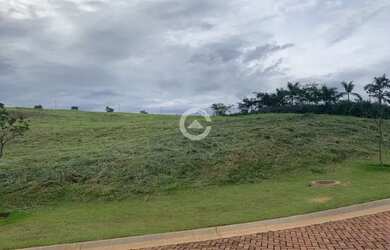 Imagem: O terreno à venda possui e está localizado em Loteamento