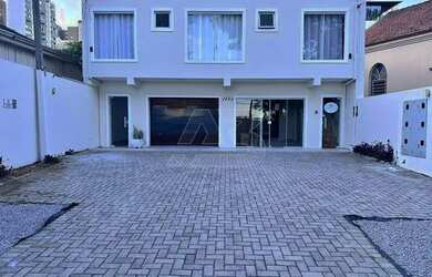 Imagem: O depósito possui 23m² de Área e está localizado em Água