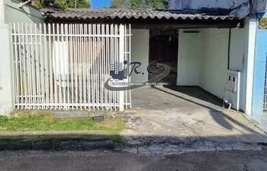 Imagem: A casa possui 3 Dormitórios, 1 Banheiro, 1 Vaga na garagem