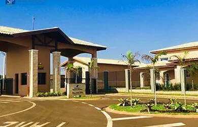 Imagem: O terreno possui 200m² de Área, Imóvel novo e está localizado