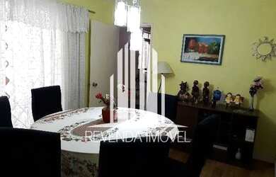 Imagem: A casa possui 3 Dormitórios, 3 Banheiros, 3 Vagas na garagem