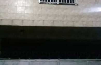 Imagem: A casa possui 2 Dormitórios, 3 Banheiros, 2 Vagas na garagem