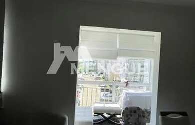 Imagem 7: Apartamento com dois dormitórios, uma vaga escriturada no Bairro Humaita...