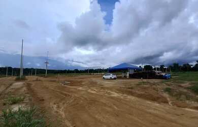 Imagem: O terreno possui 200m² de Área e está localizado em Lírio