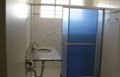 Imagem: A casa possui 4 Dormitórios, 3 Banheiros e 350m² de Área