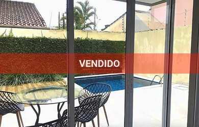 Imagem: A casa em condomínio possui 3 Dormitórios, 4 Banheiros, 2