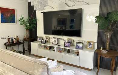 Imagem: A casa em condomínio possui 4 Dormitórios, 4 Banheiros, 3