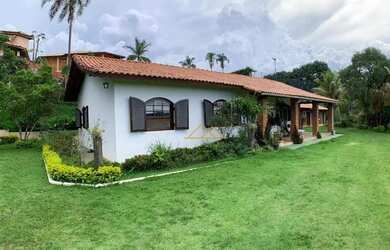 Imagem: A casa em condomínio possui 3 Dormitórios, 2 Banheiros, 5