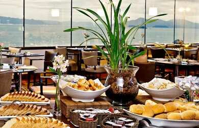 Imagem: O apartamento possui 3 Dormitórios, 2 Banheiros, 3 Vagas na