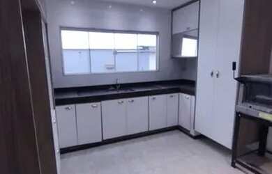 Imagem 10: Casa para aluguel e venda com 360 metros quadrados com 3 quartos