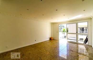 Imagem: O apartamento possui 2 Dormitórios, 2 Banheiros, 2 Vagas na