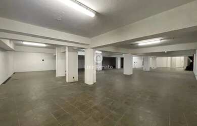 Imagem: O depósito possui 750m² de Área e está localizado em Santo