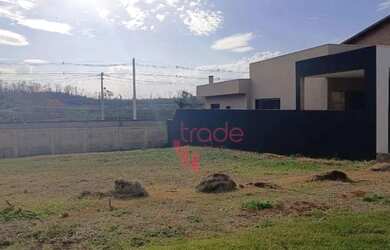 Imagem: O terreno possui 405m² de Área e está localizado em Vila