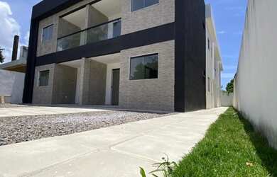 Imagem: A casa possui 2 Dormitórios, 1 Banheiro, 1 Vaga na garagem