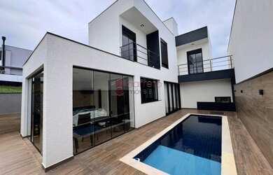 Imagem: A casa em condomínio possui 3 Dormitórios, 3 Banheiros, 2