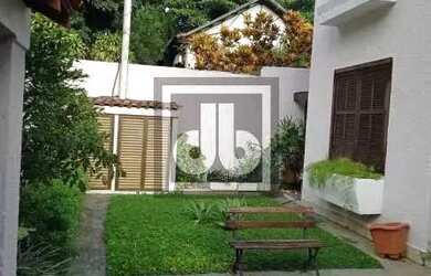 Imagem 3: Casa duplex Condomínio Floresta - 3 suítes - piscina - 350 metros construídos...