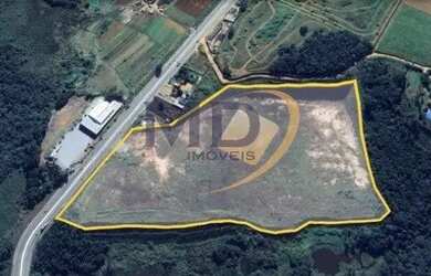 Imagem: O depósito possui 150000m² de Área e está localizado em