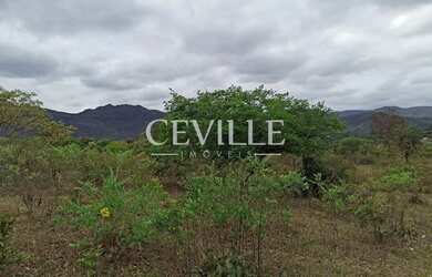 Imagem 2: Área comercial localizado a poucos metros da Praça