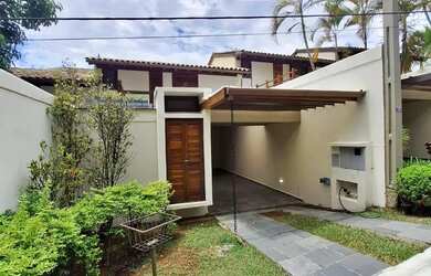 Imagem: A casa em condomínio possui 2 Dormitórios, 1 Banheiro, 2 Vagas