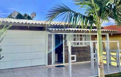 Imagem: A casa possui 4 Dormitórios, 2 Banheiros e 130m² de Área