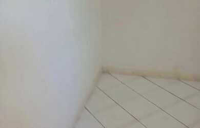 Imagem 1: Vendo uma casa em Guarapari no bairro coroado. A casa tem três quartos sala espaçosa