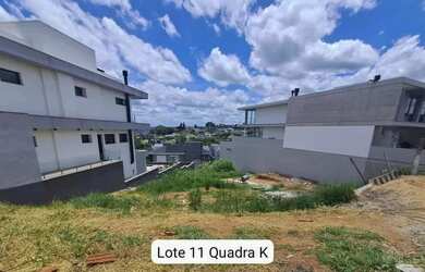 Imagem: O terreno possui 560m² de Área e está localizado em Encosta