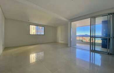 Imagem: O apartamento possui 3 Dormitórios, 1 Banheiro, 2 Vagas na