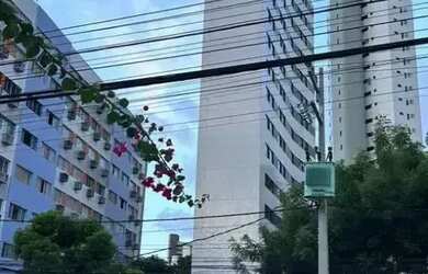 Imagem: O apartamento possui 1 Dormitório, 1 Banheiro, 1 Vaga na garagem