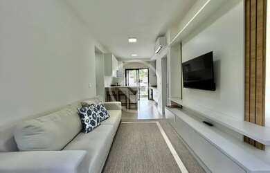 Imagem: O apartamento possui 2 Dormitórios, 2 Banheiros, 1 Vaga na