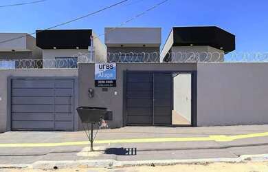 Imagem: A casa possui 2 Dormitórios, 2 Banheiros, 1 Vaga na garagem