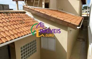 Imagem: A casa possui 4 Dormitórios, 4 Banheiros, 3 Vagas na garagem