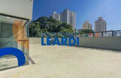 Imagem: O depósito possui 5 Vagas na garagem, 1.067m² de Área e