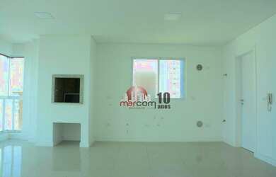 Imagem: O apartamento possui 4 Dormitórios, 2 Banheiros, 2 Vagas na