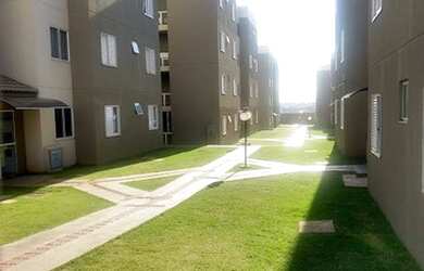 Imagem: O apartamento possui 2 Dormitórios, 1 Banheiro, 1 Vaga na garagem