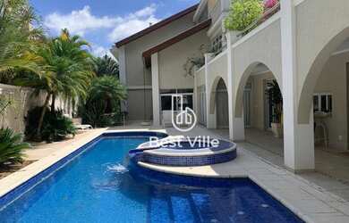 Imagem: A casa em condomínio possui 5 Dormitórios, 5 Banheiros, 5