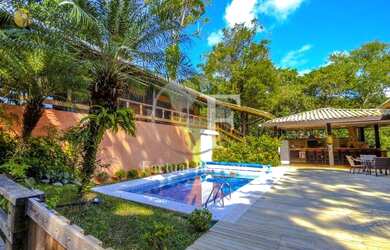 Imagem: A casa em condomínio possui 4 Dormitórios, 5 Banheiros, 5