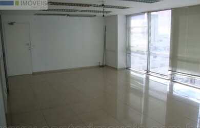 Imagem: O depósito possui 5 Vagas na garagem, 268m² de Área e está