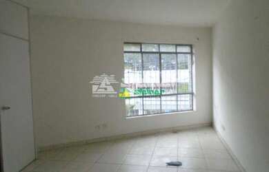 Imagem: O depósito possui 37m² de Área e está localizado em Centro