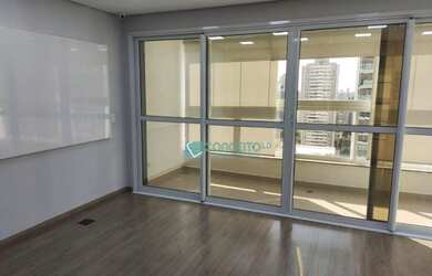 Imagem: O depósito possui 1 Vaga na garagem, 57m² de Área e está