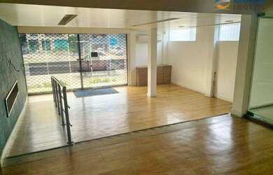 Imagem: O depósito possui 180m² de Área e está localizado em Itaipu