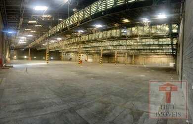 Imagem: O depósito possui 5 Vagas na garagem, 18.500m² de Área e